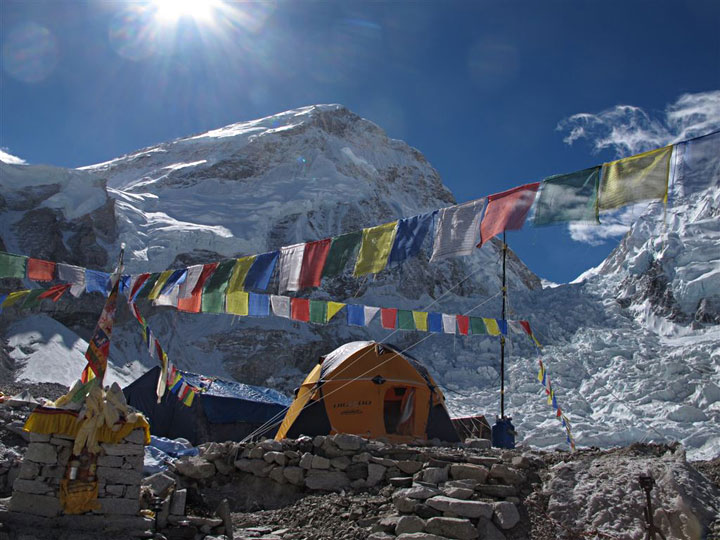 Campamento, expedición argentina al Everest 2011, Himalaya. Foto: Matías Erroz