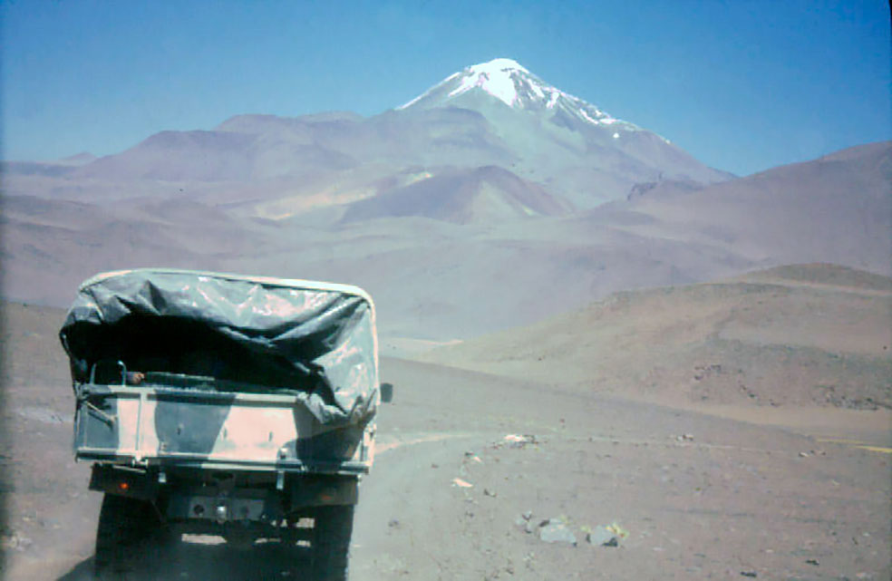 Vista del Unimog durante la aproximación al Llullaillaco, Salta. Foto: Christian Vitry